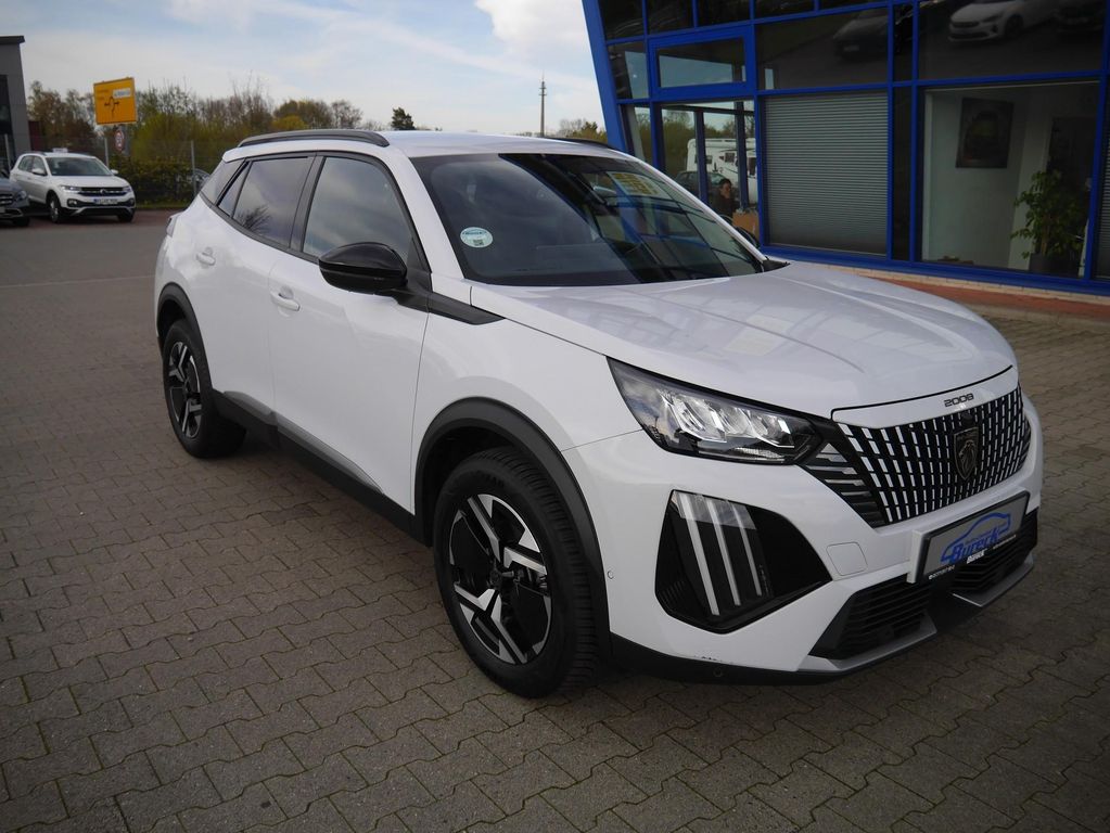 Bild des Angebotes Peugeot 2008 Hybrid 145 Navi/LED/SHZ/AHK/360-Grad