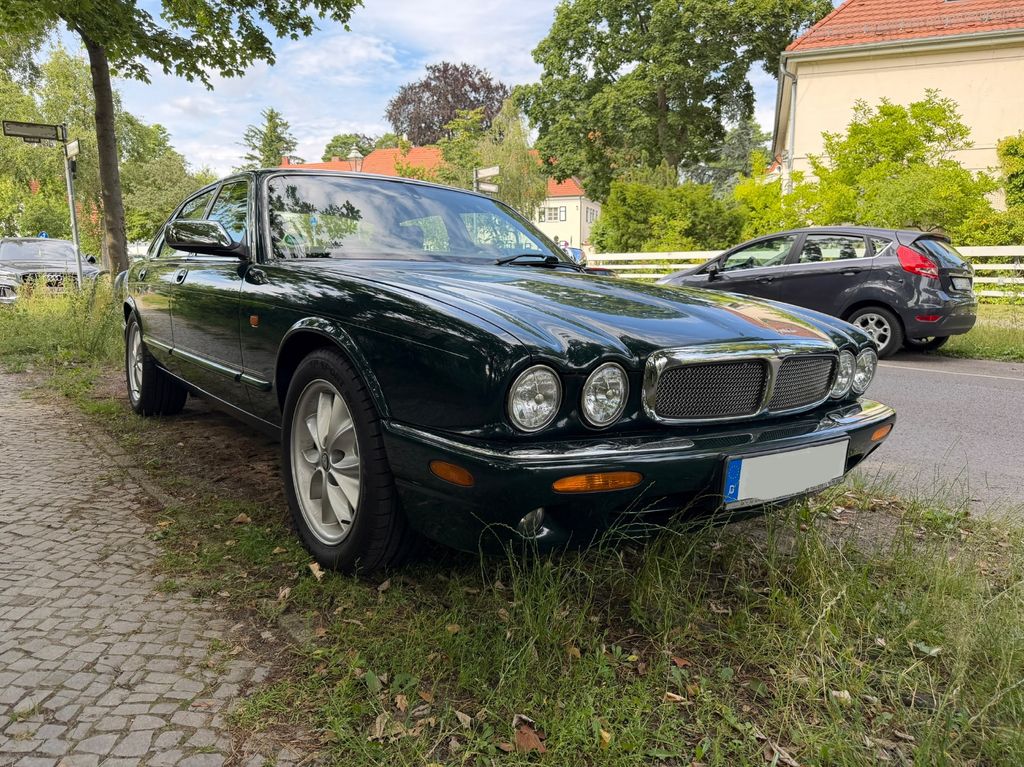 Jaguar XJR 4.0