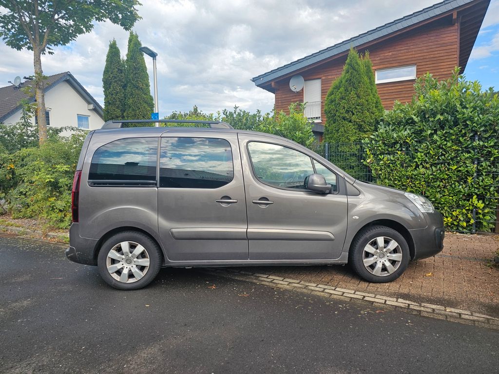 Bild des Angebotes Citroën Berlingo BlueHDi 120 S&S Multispace Shine Mu...