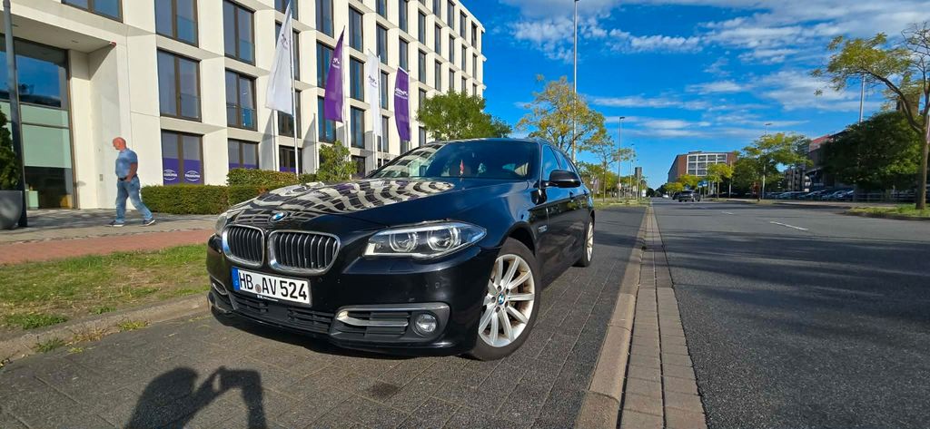 Bild des Angebotes BMW 530d xDrive Touring Luxury Line Top Ausstattung