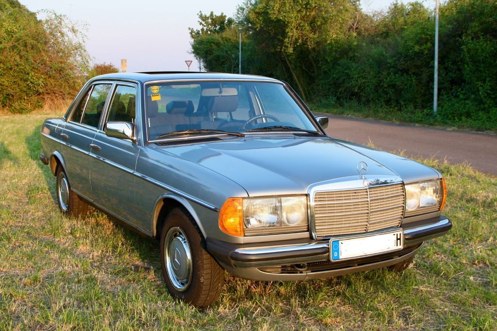 Bild des Angebotes Mercedes-Benz 200 W123 Bj. 1984, TÜV 09/28, H-Kennzeichen