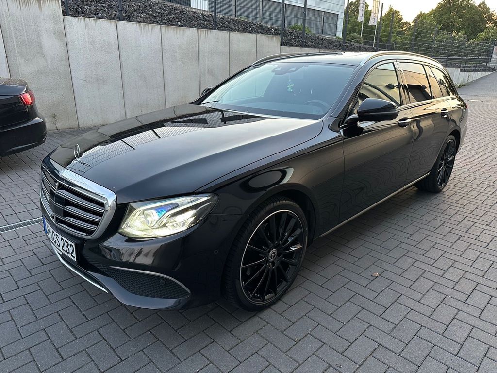 Bild des Angebotes Mercedes-Benz E 220d T EXCLUSIVE Autom. TÜV NEU 20" AMG 360 gr