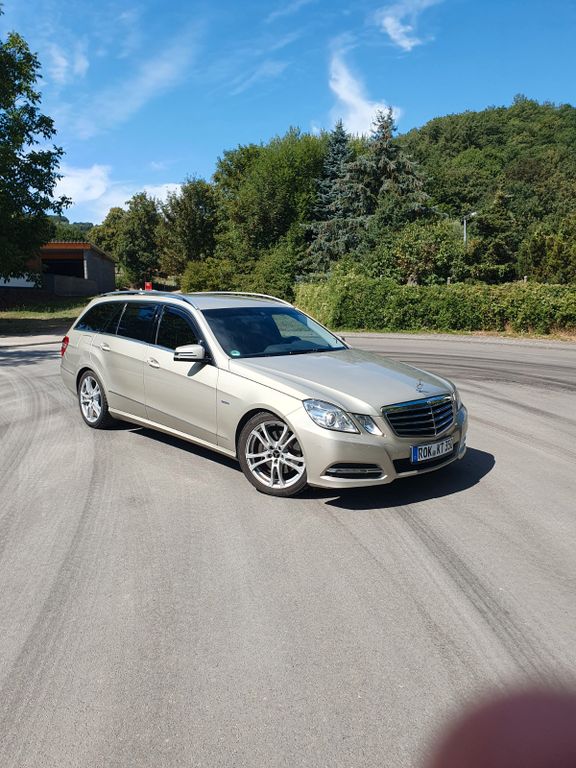Bild des Angebotes Mercedes-Benz E 350 CDI T AHK Scheckheft Avantgarde