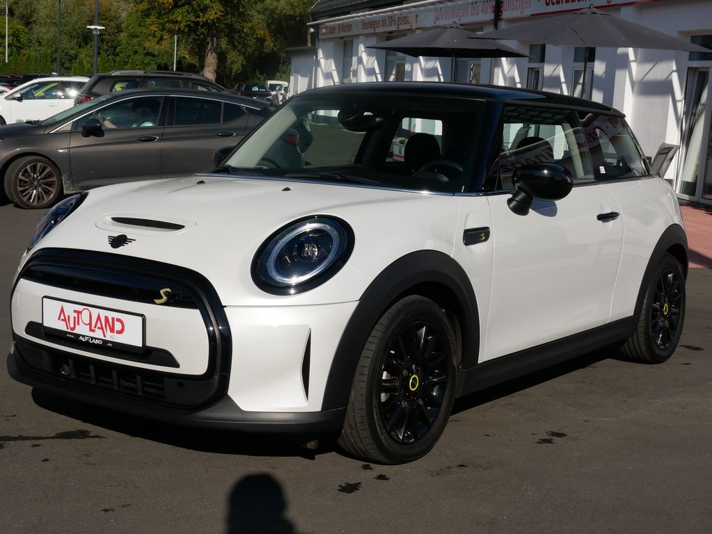 Bild des Angebotes MINI Mini Cooper SE Standheizung Leder Sitzheizung