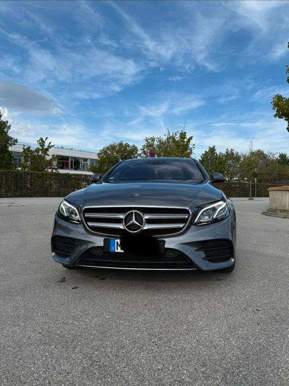 Bild des Angebotes Mercedes-Benz E 400 d 4MATIC Autom. AMGLine Anhängerkupplung