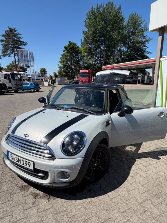 MINI Cooper R56 - 122 Ps - Rennstreifen - Garantie