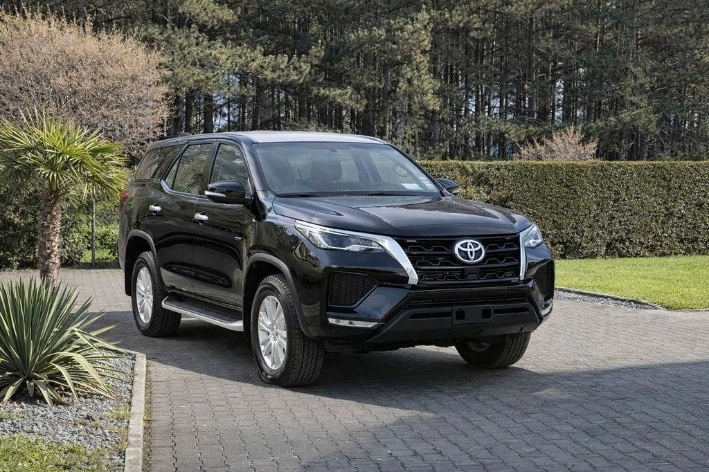 Bild des Angebotes Toyota Fortuner 2.7 4x4 EXPORT OUT OF EU BTC/USDC