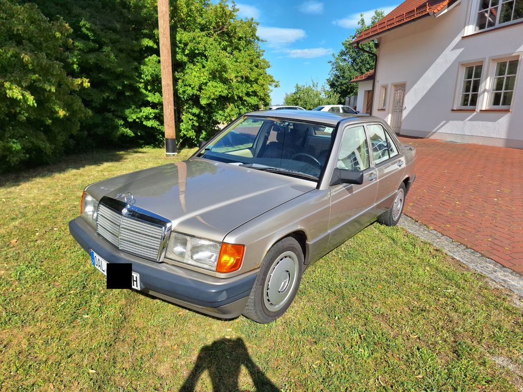 Mercedes-Benz 190E