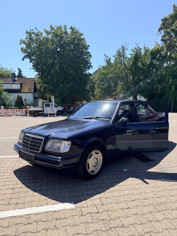 Bild des Angebotes Mercedes-Benz 200 DIESEL OLDTIMER w124