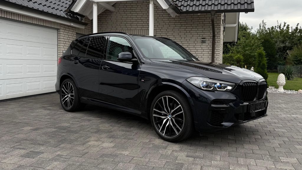 Bild des Angebotes BMW X5 xDrive M Sport Paket / Head Up/Pano/ Garantie