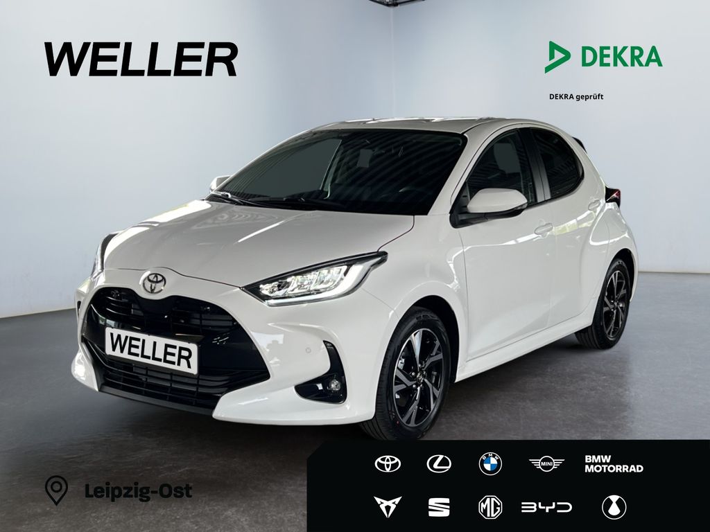 Bild des Angebotes Toyota Yaris Hybrid Teamplayer *ACC*PDC*SHZ*Kessy*