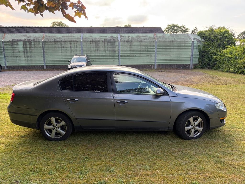 Bild des Angebotes Volkswagen Passat 1.9 TDI Comfortline Comfortline