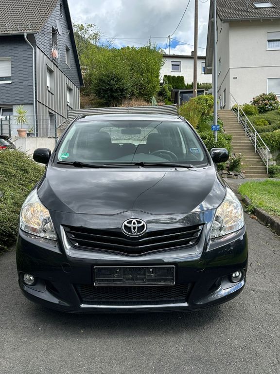 Bild des Angebotes Toyota Verso 1.6  7-Sitzer gepflegter Zustand!!