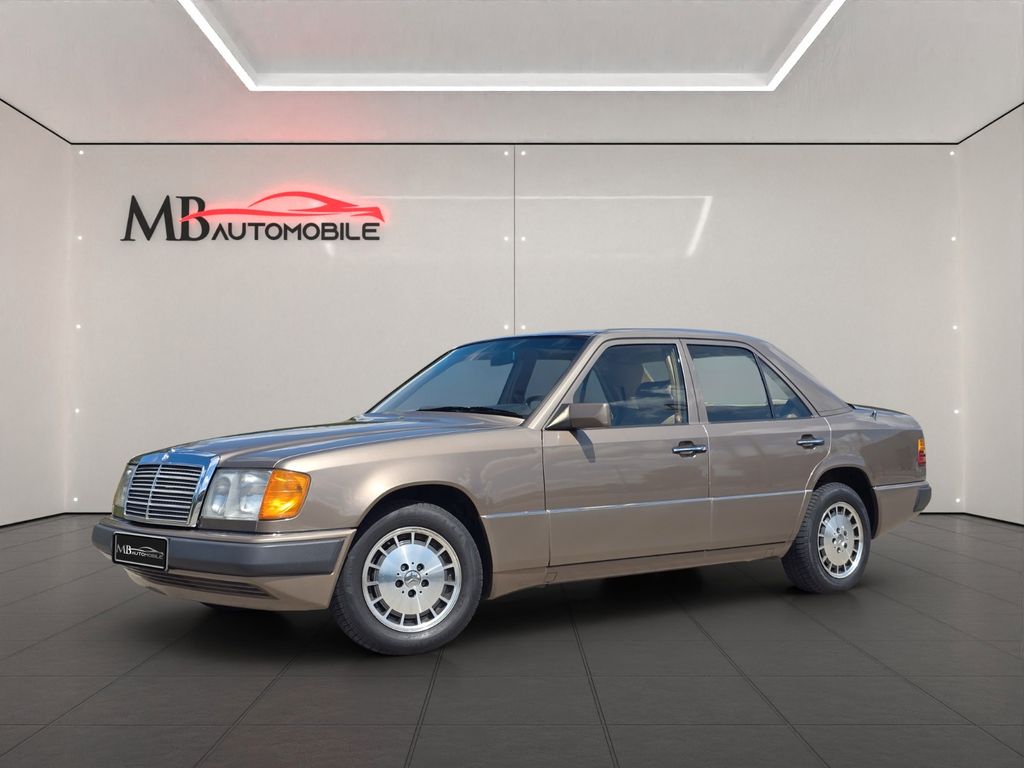 Bild des Angebotes Mercedes-Benz 250 D *ZENTRAL*E-FENSTER*4 GANG AUTOMATIK*H-KEN.