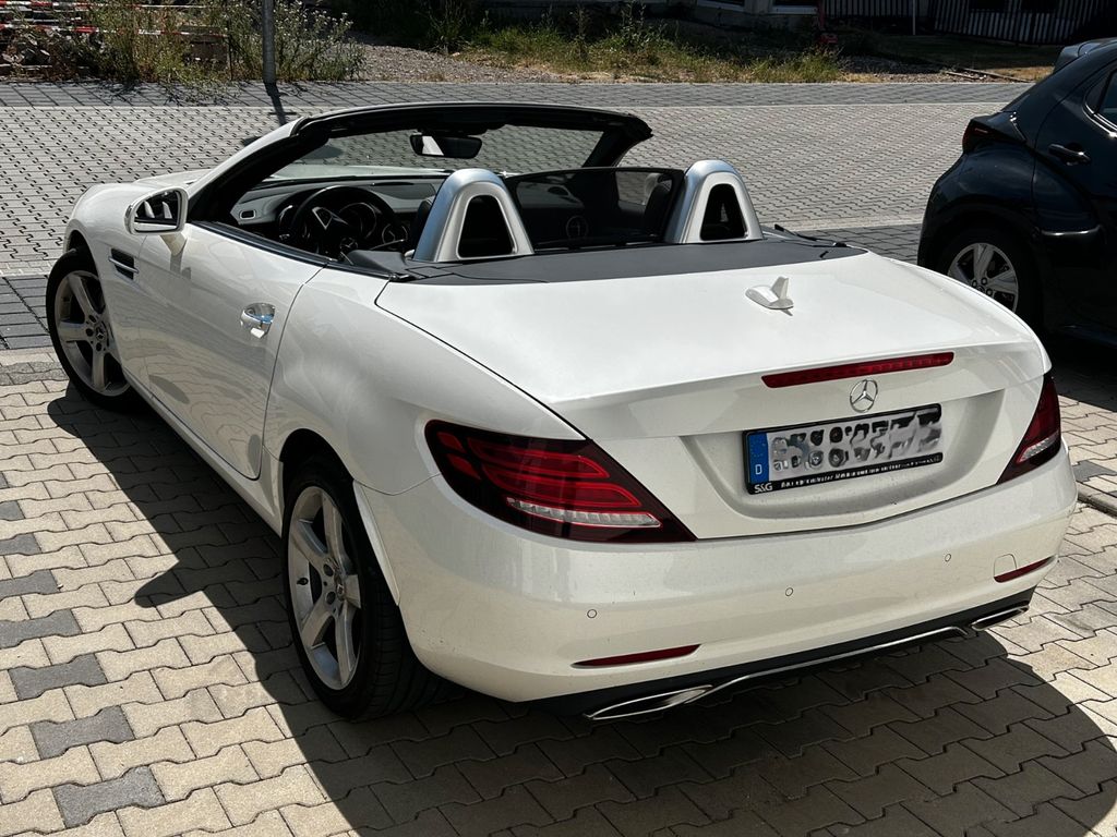 Bild des Angebotes Mercedes-Benz SLC 200 - Cabrio / weiß metallic / 26.000 km
