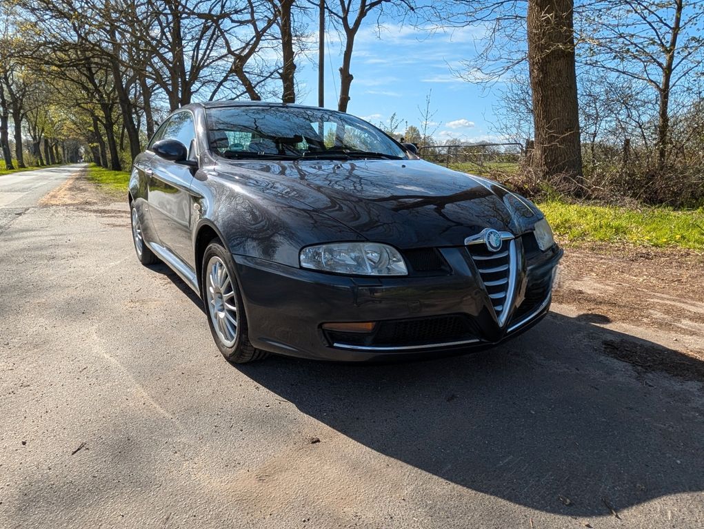 Alfa Romeo GT 2.0 JTS 16V Distinctive Distinctive