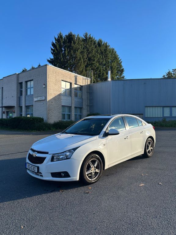 Bild des Angebotes Chevrolet Cruze 2.0D  Diesel 8x fach 75.000km Navi Leder