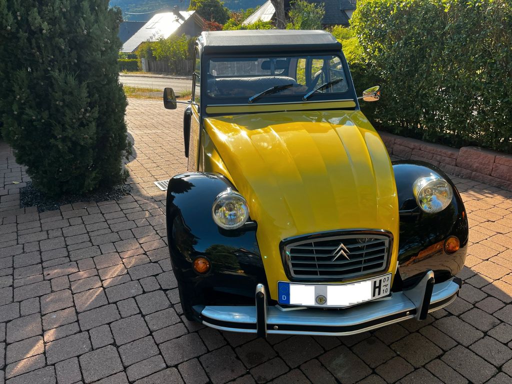 Bild des Angebotes Citroën 2CV6 im Charleston-Design, restaur. H-Kennz. TÜV