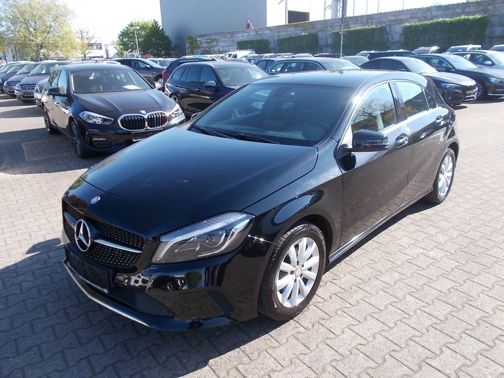Bild des Angebotes Mercedes-Benz A 180 Style, Navi, SHZ, LED, zus. Alu WR