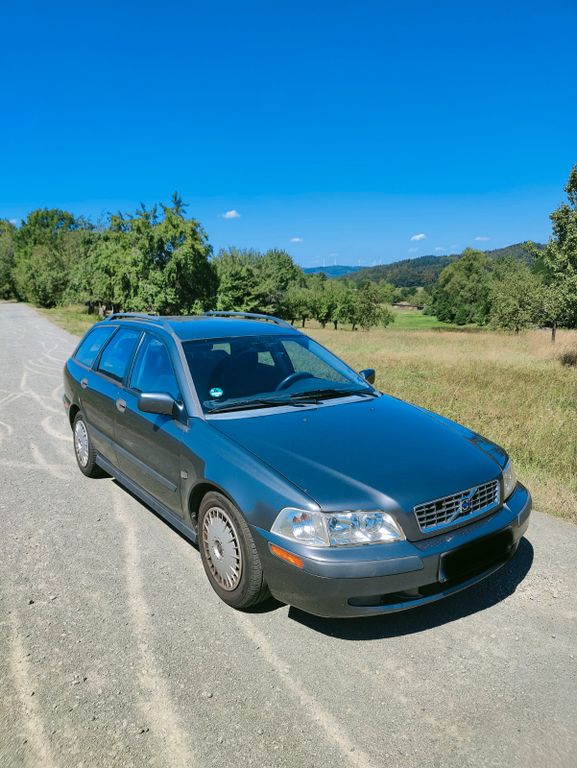 Bild des Angebotes Volvo V40 1.8 -