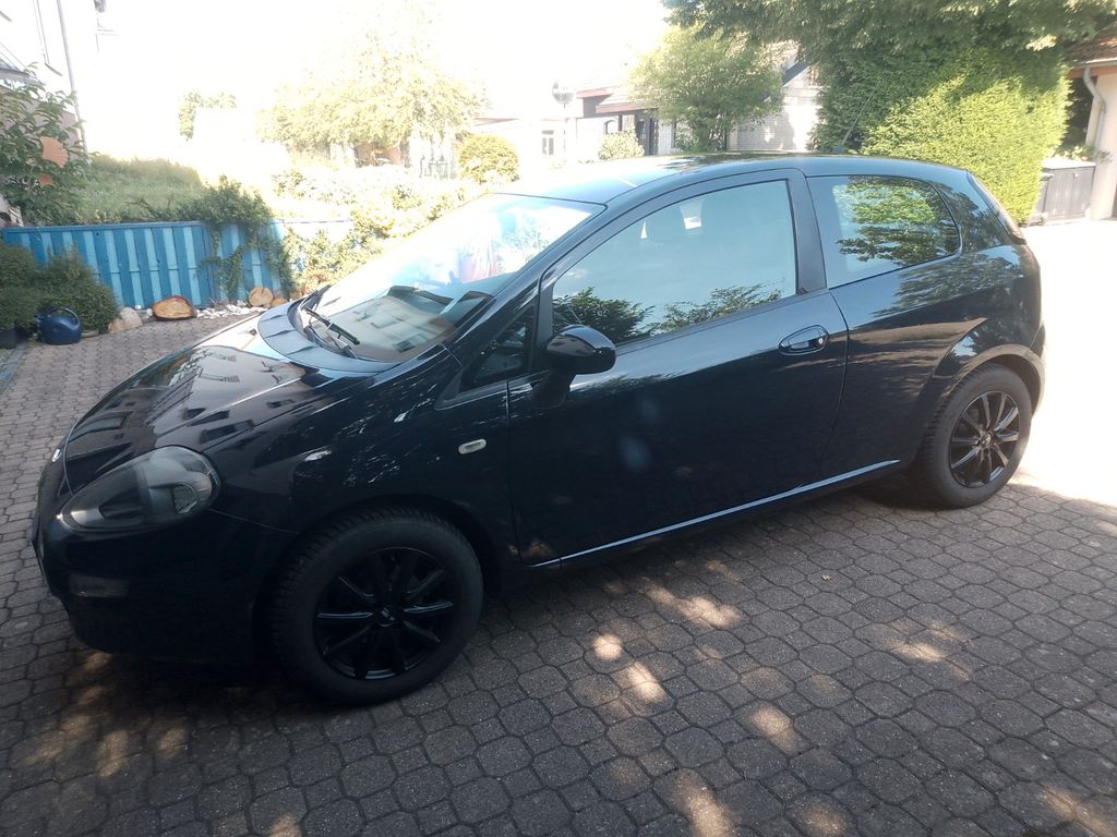 Bild des Angebotes Fiat Punto: TÜV bis 03/28, 89.000km, Nichtraucherfzg.