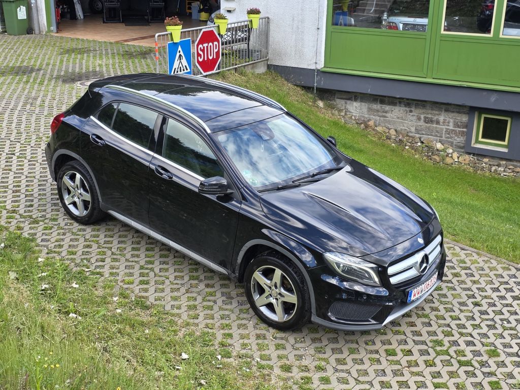 Bild des Angebotes Mercedes-Benz GLA 220 GLA  AMG line LED  4Matic Panorama Kam.
