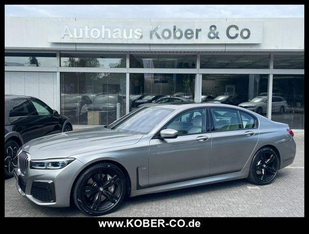 Bild des Angebotes BMW 750d xDrive M-SPORTPAKET+SHADOW+GLASDACH+20'' LM