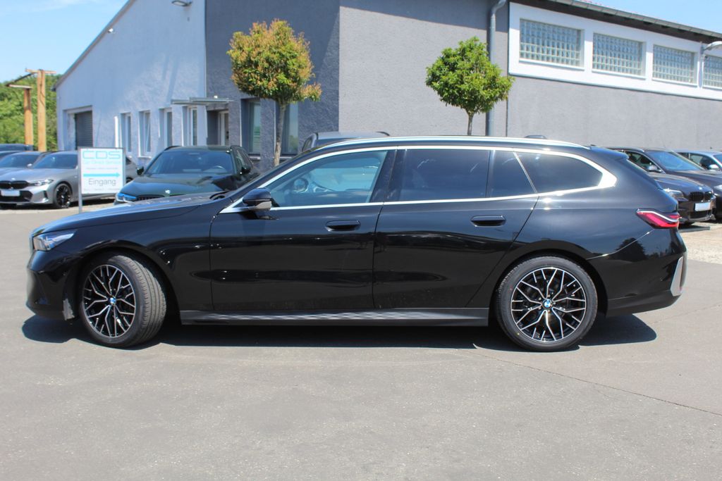 Bild des Angebotes BMW 520d Tour. +V-Leder+19 Zoll+Kamera+DAB+Sitzh.
