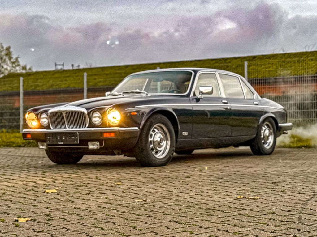Bild des Angebotes Jaguar Daimler*DOUBLE-SIX*HISTORIE*GEPFLEGT*ZUVERLÄSSIG