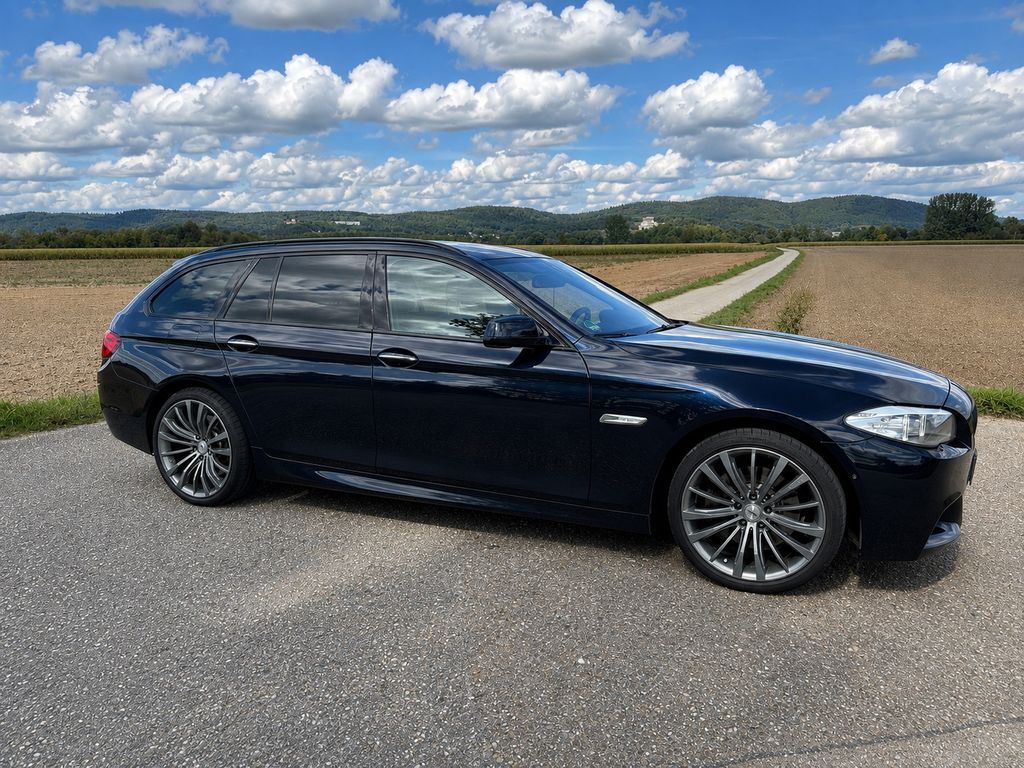 Bild des Angebotes BMW 530d xDrive Touring mit Standheizung