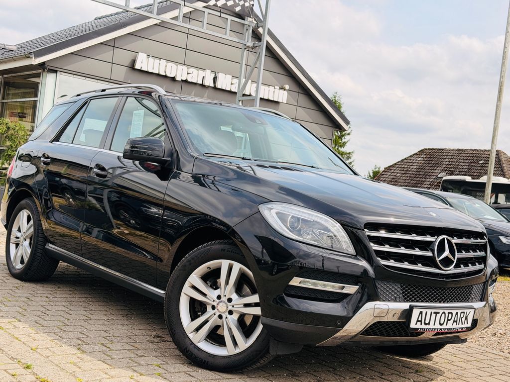 Bild des Angebotes Mercedes-Benz ML 250 CDI BlueTec *AHK*LEDER*NAVI*PANORAMADACH*