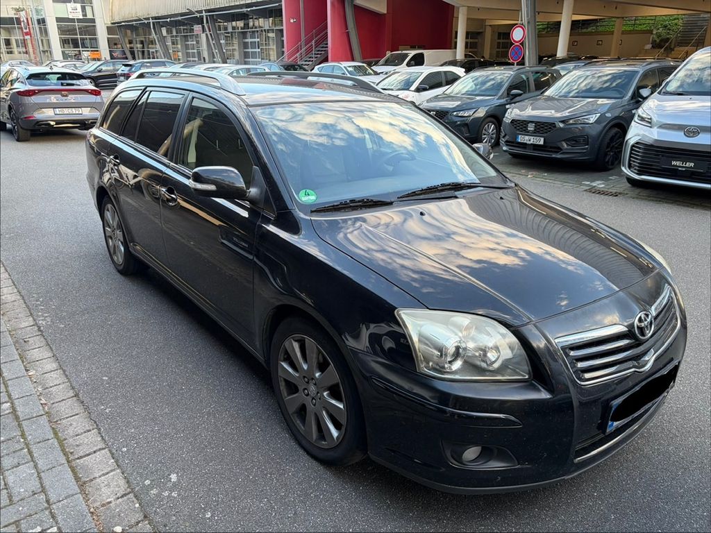 Toyota Avensis Combi 2.0 D-4D -