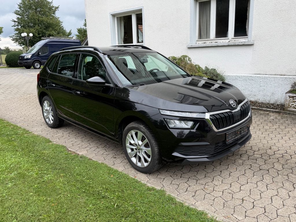 Bild des Angebotes Skoda Kamiq Active KLIMA PDC SHZ DAB CARPLAY
