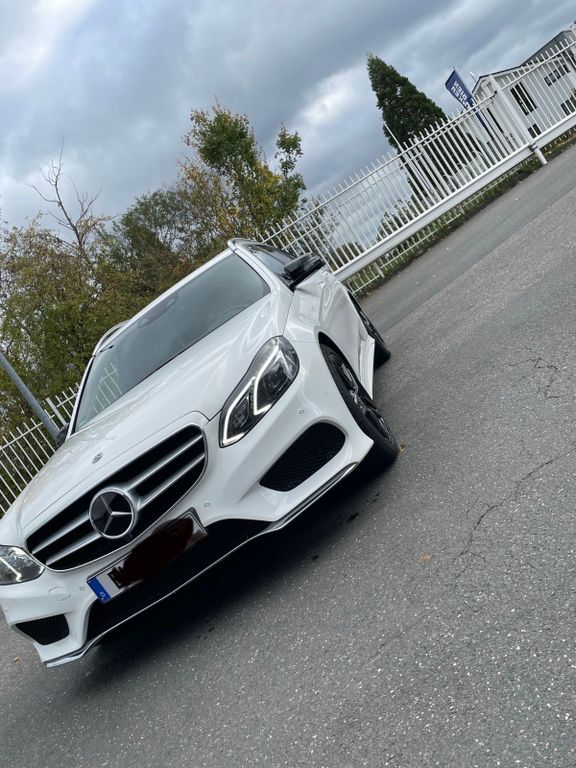 Bild des Angebotes Mercedes-Benz E 350 Cdi T-Modell S212 AMG Paket