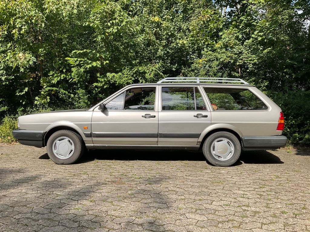 Volkswagen Passat Variant 32B 5-Zylinder Automatik, 2.Hd.