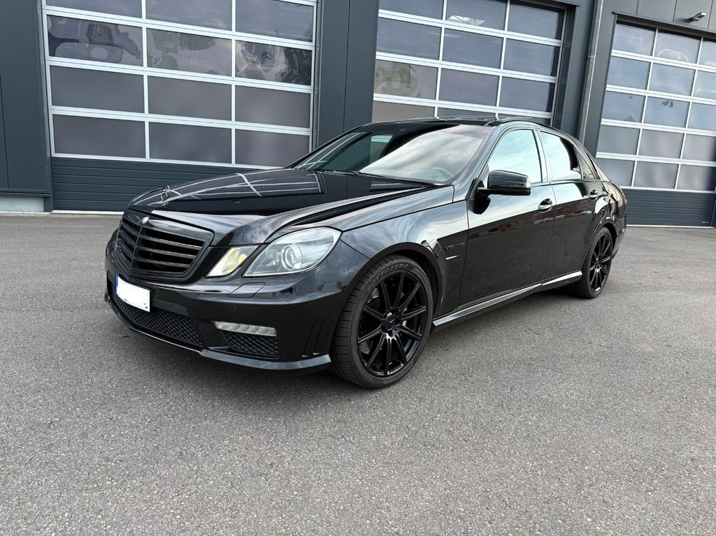Bild des Angebotes Mercedes-Benz E 63 AMG°PANO°HU 02/28°SHZ°LUFT