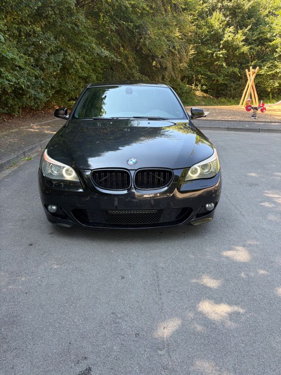 Bild des Angebotes BMW 530d LCI *M-PAKET**SPORTGETRIEBE**