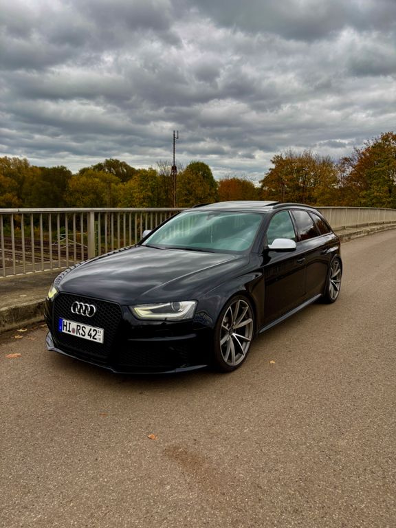 Audi RS4 4.2 FSI quattro Avant - Exclusive Edition