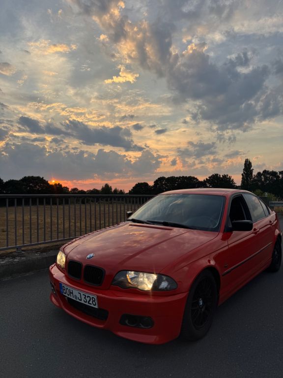 Bild des Angebotes BMW 328i -