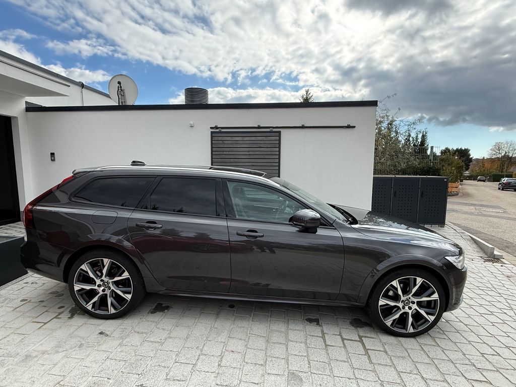 Bild des Angebotes Volvo V90 Cross Country B4 D AWD Ultimate Auto Ult...