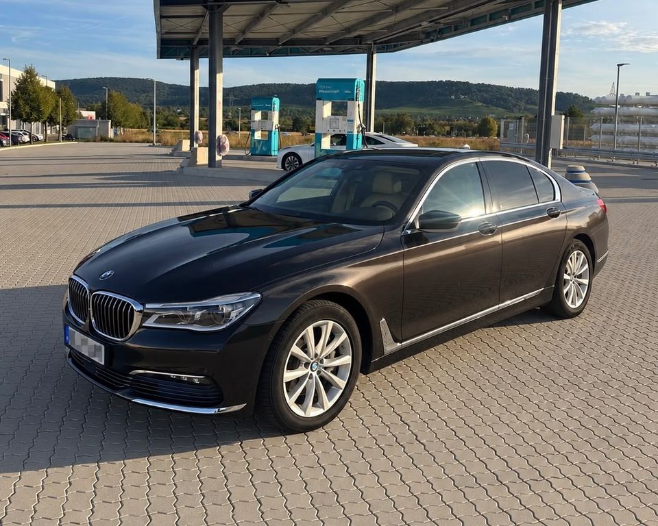 Bild des Angebotes BMW 730d xDrive Head-Up / Laserlight / Massagesitze