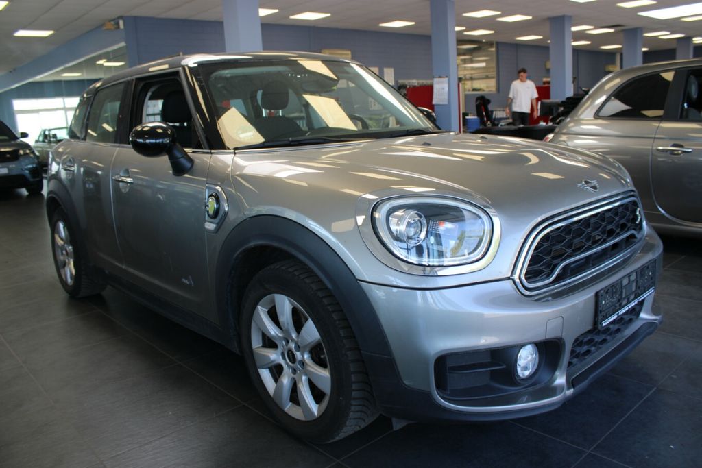 Bild des Angebotes MINI Cooper SE Countryman ALL4 - Panorama - Head-Up -