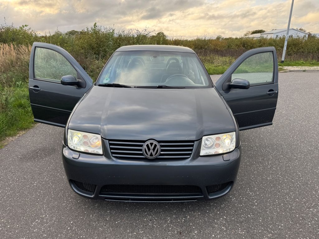 Bild des Angebotes Volkswagen Bora 2.8 V6 4motion blue-anthrazit perleffekt