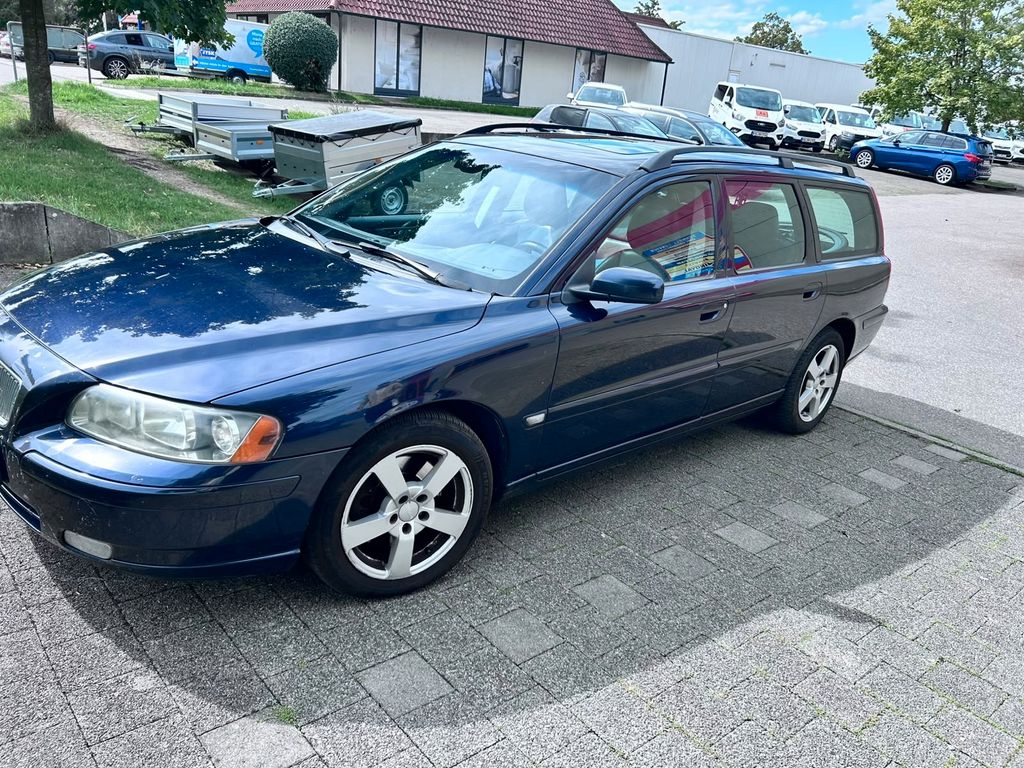 Bild des Angebotes Volvo V70 Diesel EZ 2006