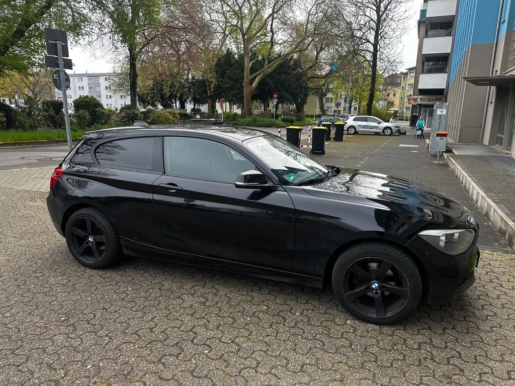 Bild des Angebotes BMW 114i Sport Line Sport Line