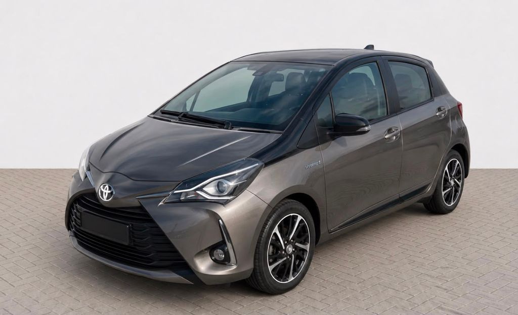 Toyota Yaris Hybrid Style Selection *PANO*KEYLESS*NAVI*