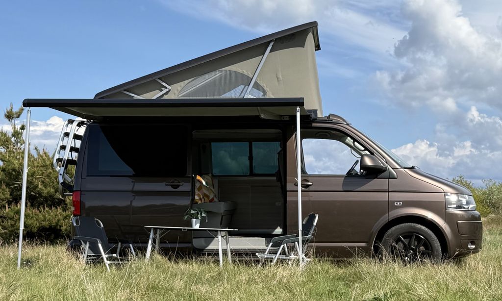 Bild des Angebotes Volkswagen T5 California mit VW NEUMOTOR, Wohnmobil