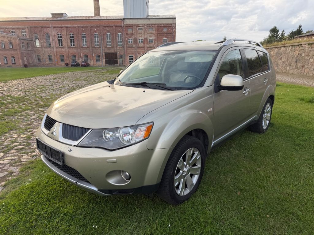 Bild des Angebotes Mitsubishi Outlander 2.2 Diesel / 7 Sitze / Leder / 4x4
