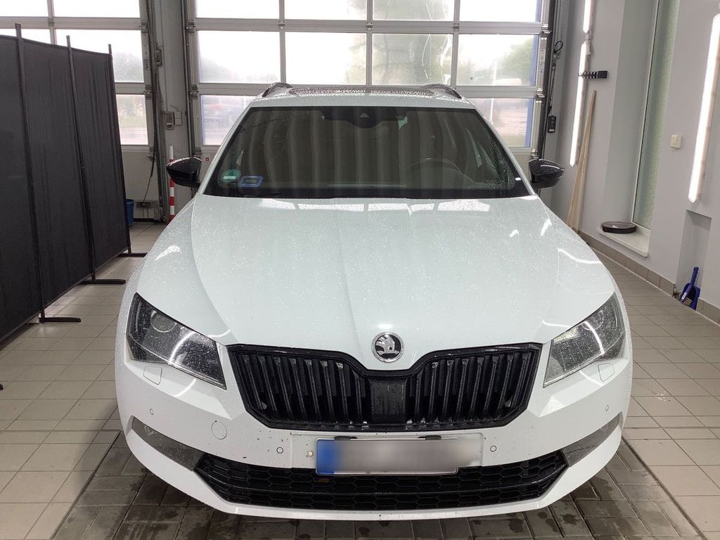Bild des Angebotes Skoda Superb 2.0 TSI 206kW DSG 4x4 SportLine Combi...
