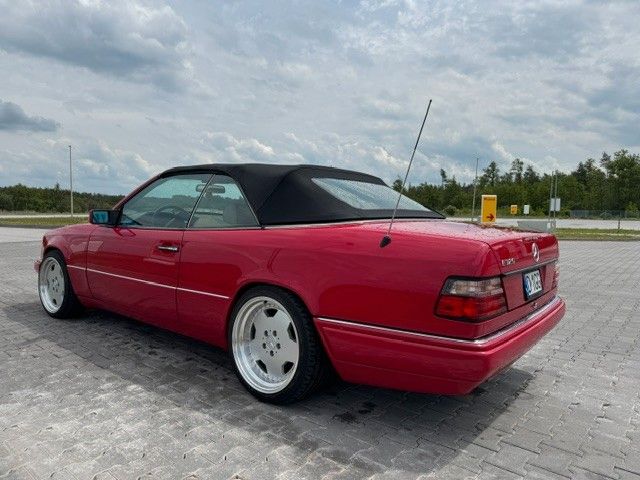 Bild des Angebotes Mercedes-Benz E 320 Kabriolet TOP Zustand Leder/Automatik